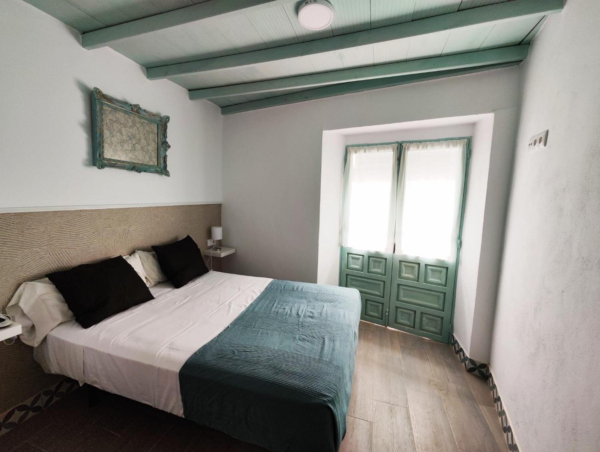 Apartamento Puerta De Cordoba Carmona  Exterior photo